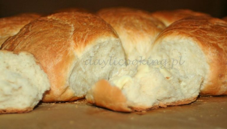 maślane bułeczki śniadaniowe