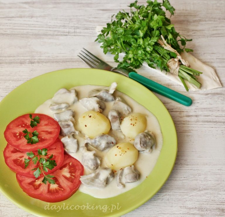 Indycze żołądki w sosie śmietanowo – musztardowym