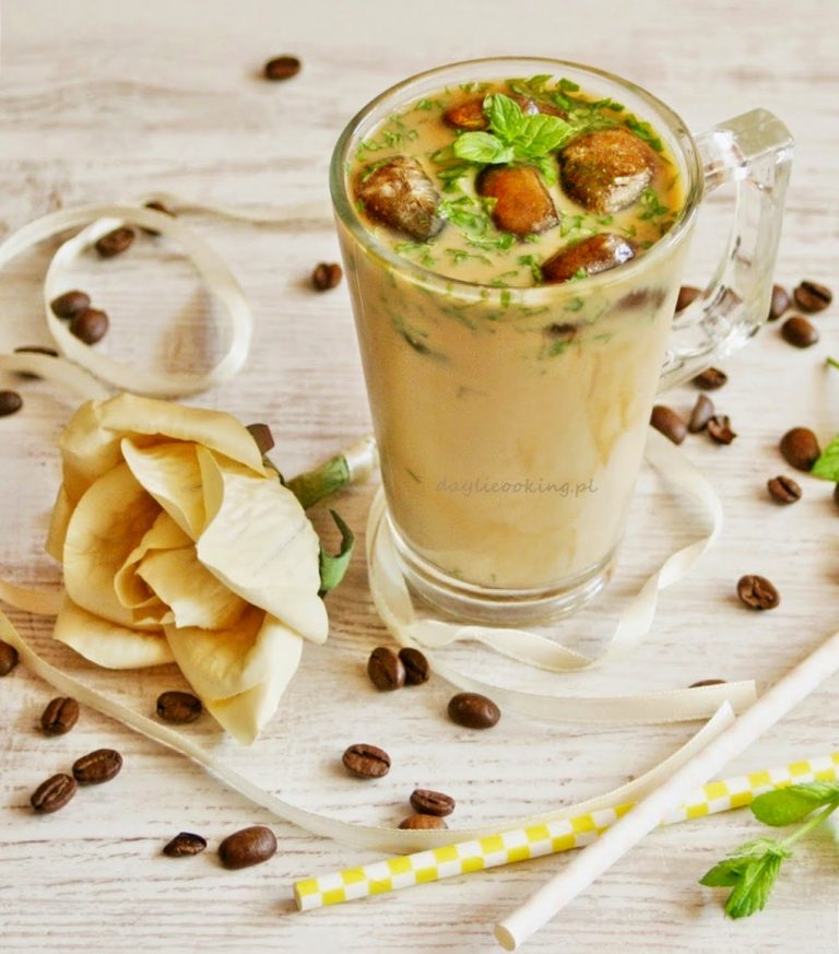 Mrożona kawa z wanilią i świeżą miętą