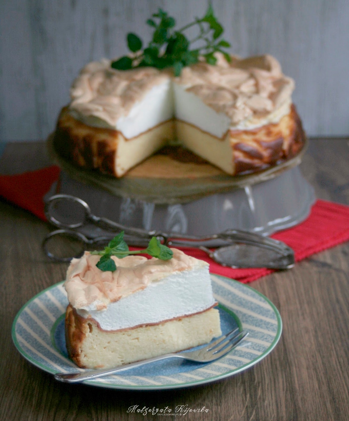 Przepis na cytrynowy sernik z bezową pianką