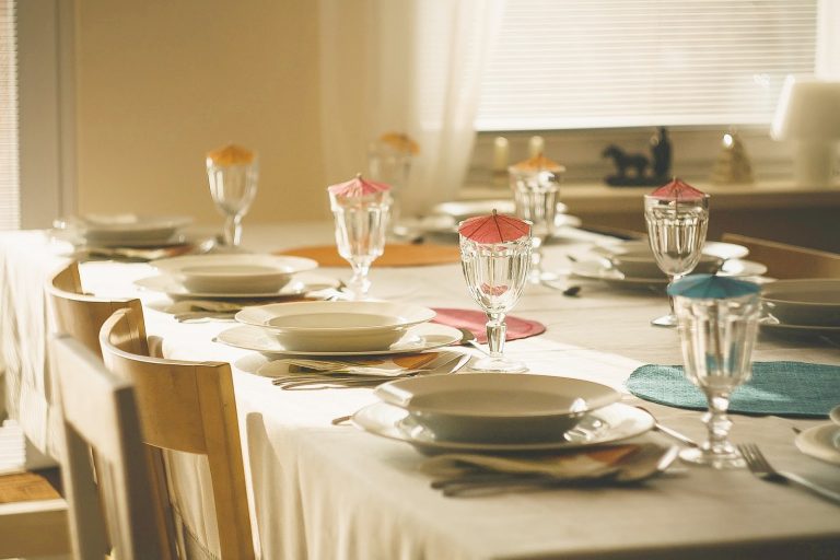 Jak przygotować przyjęcie, nie zbankrutować i nie zmęczyć się za bardzo