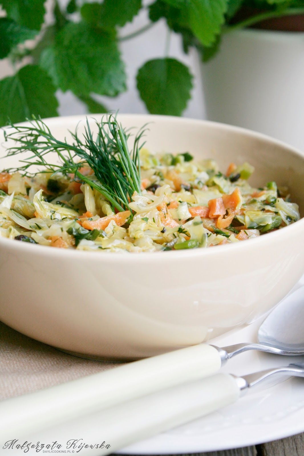 Przepis na młodą kapustę duszoną na maśle