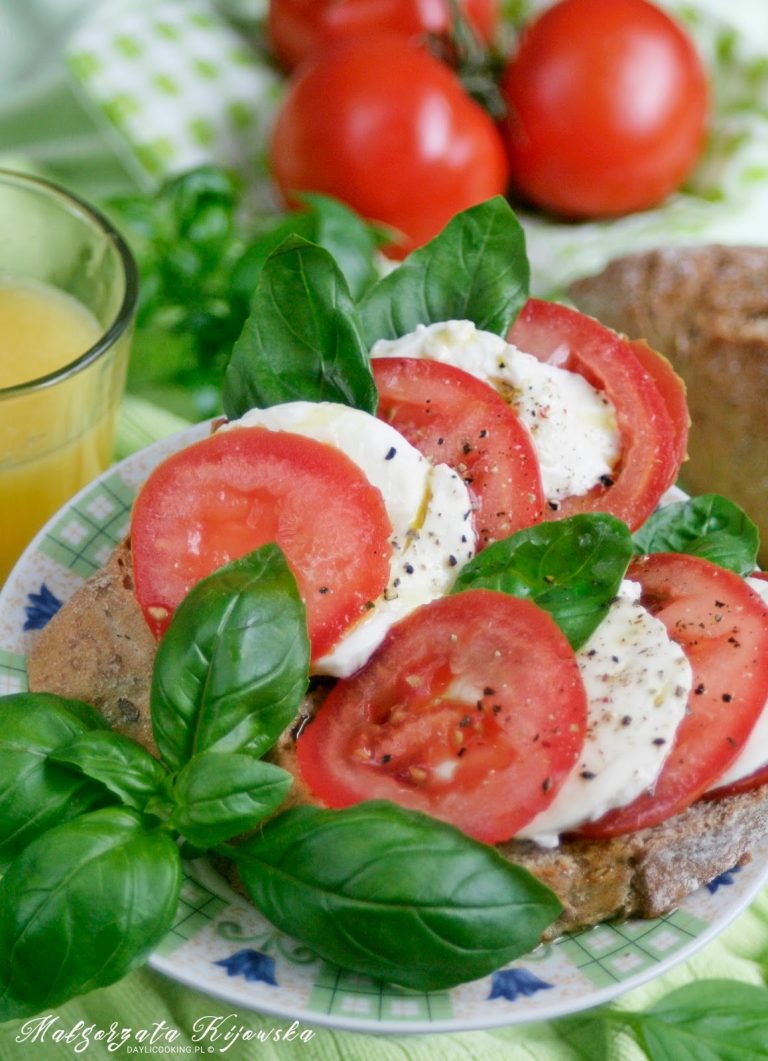 Grzanki a’la caprese – pyszne i lekkie śniadanie