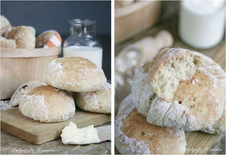 Bułki z płatkami owsianymi i sezamem