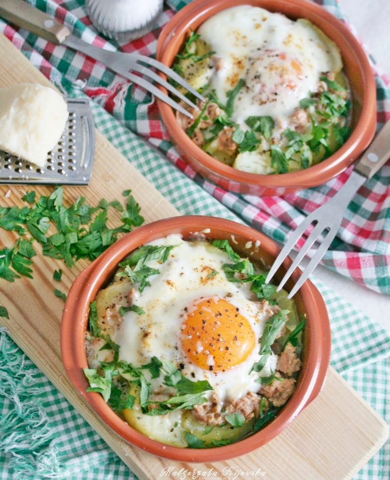 Zapiekanka ziemniaczana z tuńczykiem i jajkiem