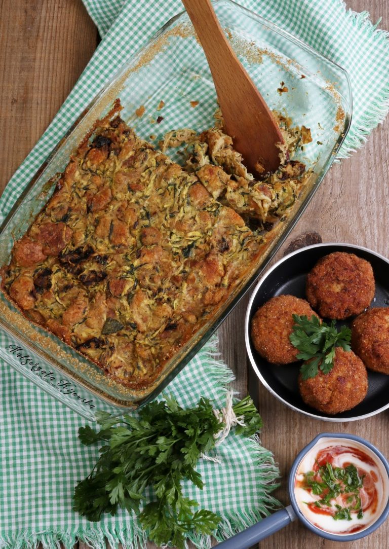 Zapiekanka z cukinii, suszonych pomidorów i czerstwego pieczywa