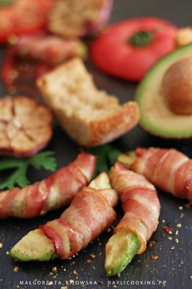 Przepis na awokado zapiekane z boczkiem