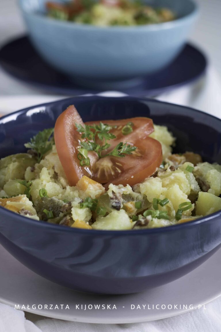 ziemniaki a'la sałatka szwabska